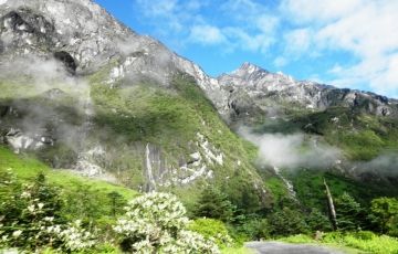 Amazing 5 Days 4 Nights Darjeeling Trip Package