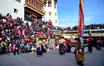 Experience 6 Days 5 Nights Leh, Nubra Valley and Pongong Trip Package