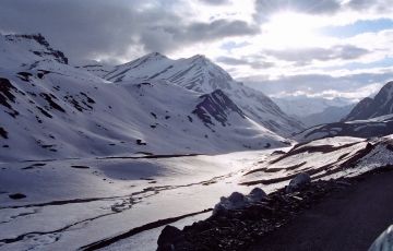Pleasurable 10 Days 9 Nights Leh Tour Package