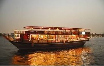 Family Getaway Gold Souks Tour Package for 6 Days 5 Nights