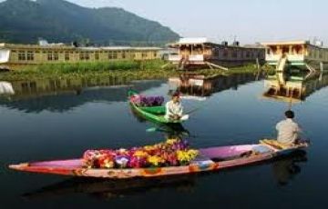 Family Getaway 4 Days 3 Nights Gulmarg and Srinagar Holiday Package