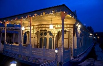 Family Getaway 6 Days 5 Nights Srinagar, Gulmarg with Sonmarg Vacation Package