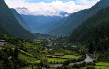 Heart-warming Paro Tour Package for 7 Days 6 Nights