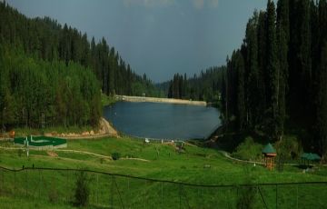 Ecstatic 5 Days 4 Nights Gulmarg Holiday Package