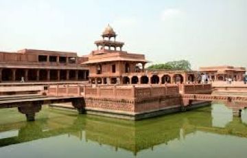 Pleasurable 3 Days 2 Nights Agra, Mathura, Vrindavan and Fateh Pur Sikri Tour Package