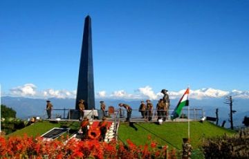 Pleasurable 4 Days 3 Nights Darjeeling with Mirik Holiday Package