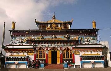 Darjeeling, Gangtok with Tiger Hills Tour Package from Bagdogra
