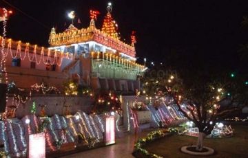 Pleasurable 3 Days 2 Nights Lansdown Holiday Package