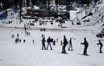 Ecstatic 4 Days 3 Nights Manali, Chandigarh, Rohtang Pass with Solang Holiday Package