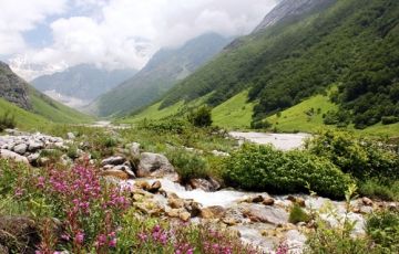 Best 6 Days 5 Nights Valley of Flowers, Hemkund Sahib with Haridwar Vacation Package