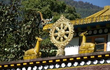 Beautiful 4 Days 3 Nights Gangtok, Darjeeling, Tsongmo Lake with Bagdogra Holiday Package