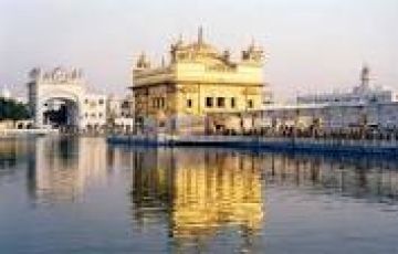Family Getaway Amritsar Tour Package for 2 Days 1 Night