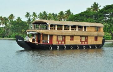 Ecstatic 2 Days 1 Night Alleppey with Cochin Trip Package