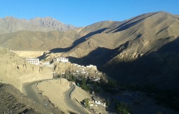 Memorable 8 Days 7 Nights Leh, Nubra Valley, Pangong Lake, Kargil, Sonamarg with Srinagar Trip Package