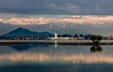 Magical 5 Days 4 Nights New Delhi, Srinagar, Pahalgam and Gulmarg Trip Package