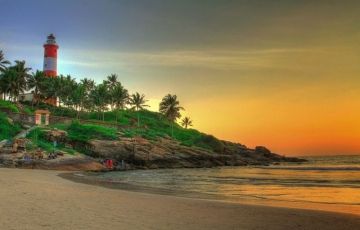 Pleasurable 7 Days 6 Nights Munnar, Thekkady, Alleppey with Kovalam Holiday Package