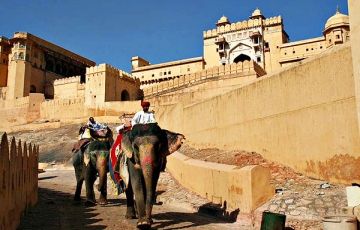 Memorable 6 Days 5 Nights Jaipur, Jodhpur with Jaisalmer Holiday Package
