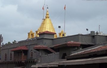 Amazing Shirdi Tour Package for 2 Days 1 Night