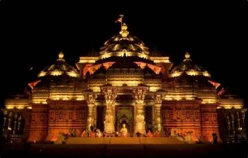 Amazing Shirdi Tour Package for 2 Days 1 Night