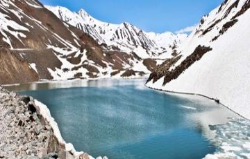 Amazing 4 Days 3 Nights Leh with Khardungla Pass Tour Package