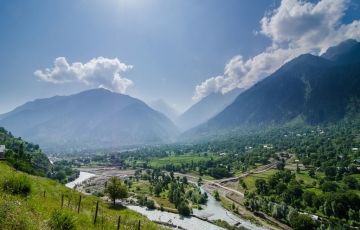 Experience 5 Days 4 Nights Srinagar Holiday Package