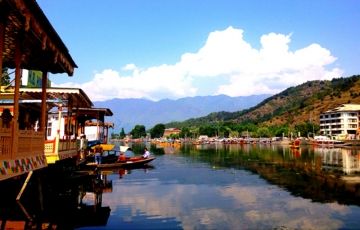 Srinagar and Pahalgam Tour Package for 4 Days 3 Nights from Srinagar