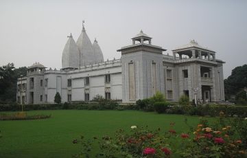 Family Getaway 11 Days 10 Nights Kolkata, Varanasi with Agra Holiday Package