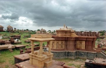 Magical 4 Days 3 Nights Bhuj, Mandvi, White Rann, Dhordo with Hodka Holiday Package