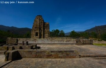 Amazing 3 Days 2 Nights Srinagar with Gulmarg Trip Package