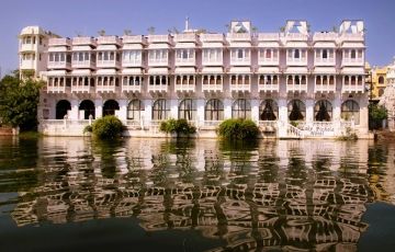 Best 3 Days 2 Nights Udaipur Holiday Package