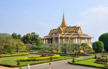 Heart-warming 3 Days 2 Nights Rorel Place, Toul Sleng with Killing Fields Trip Package