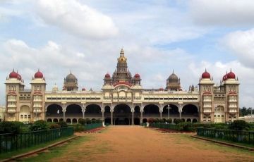 Heart-warming 4 Days 3 Nights Bangalore and Mysore Trip Package
