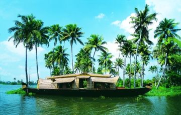 5 Days 4 Nights Munnar, Thekkady, Alleppey with Cochin Trip Package
