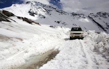 Magical 9 Days 8 Nights New Delhi, Shimla, Kufri, Manali, Rohtang Pass and Chandigarh Tour Package