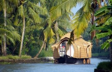 Family Getaway 5 Days 4 Nights Kovalam, Kanyakumari and Alleppey Holiday Package
