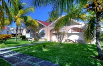 Family Getaway 7 Days 6 Nights Port Louis, North Island, South Island and Ile Aux Cerf Trip Package