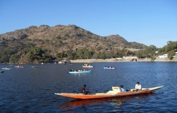 Ecstatic 4 Days 3 Nights Udaipur with Mount Abu Holiday Package