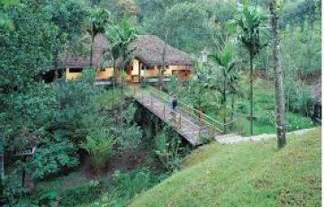 Family Getaway 5 Days 4 Nights Munnar, Thekkady with Alleppey Tour Package