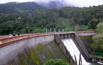 Family Getaway 7 Days 6 Nights Munnar, Thekkady, Alleppey with Kovalam Tour Package