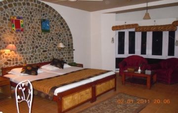 Best 3 Days 2 Nights Jim Corbett National Park with Ramnagar Tour Package