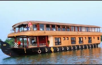 Ecstatic 4 Days 3 Nights Cochin, Munnar with Alleppey Holiday Package