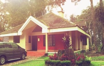 Experience 3 Days 2 Nights Munnar Holiday Package