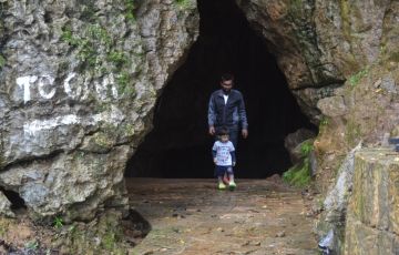 Amazing 5 Days 4 Nights Guwahati, Shillong with Cherrapunji Tour Package