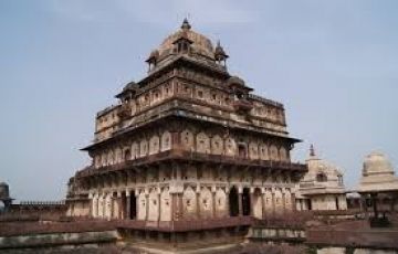 Experience 3 Days 2 Nights Khajuraho, Jhansi, Orchha with Panna National Park Vacation Package