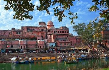 Experience 4 Days 3 Nights Orchha Holiday Package