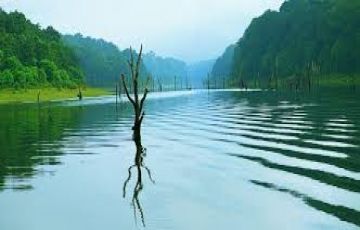 Beautiful 5 Days 4 Nights Kochi, Thekkady, Kumarakom and Alleppey Holiday Package