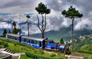 Amazing 4 Days 3 Nights Bagdogra, New Jalpaiguri, Mirik, Kalimpong with Darjeeling Trip Package