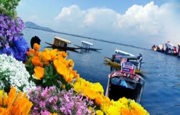 Heart-warming 5 Days 4 Nights Srinagar, Gulmarg with Pahalgam Trip Package