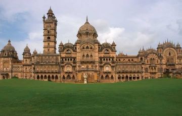 Best 5 Days 4 Nights Ahmedabad and Vadodara Trip Package