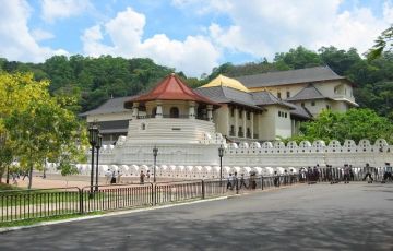 Kandy Temple of Tooth Tour Package for 3 Days 2 Nights